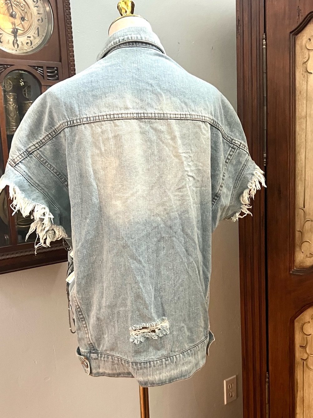 Hot & Delicious Mirror Embellished Fringe Denim Jacket Western Glam Size S/M - Picture 11 of 12